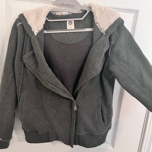 Roxy Asymmetrical Zip Up Faux Fur (Sherpa) Hoodie Jacket w/ button detail. S. - Picture 3 of 16